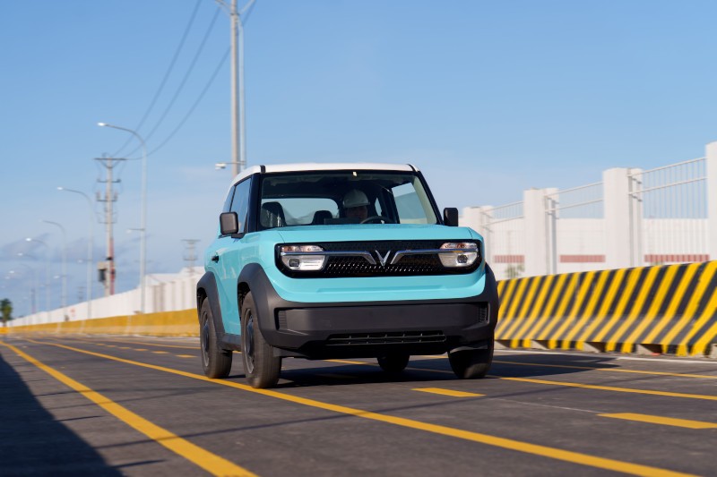 Chủ xe tại TP.HCM thay đổi thói quen di chuyển với VinFast VF 3 26 Chủ xe tại TP.HCM thay đổi thói quen di chuyển với VinFast VF 3 250629vfvnkhanh thanh nha may vinfast ha tinhkhu vuc lai thuhtp081430 17553393182871377701919 1755393592448 17553935926201188988301 Chủ xe tại TP.HCM thay đổi thói quen di chuyển với VinFast VF 3