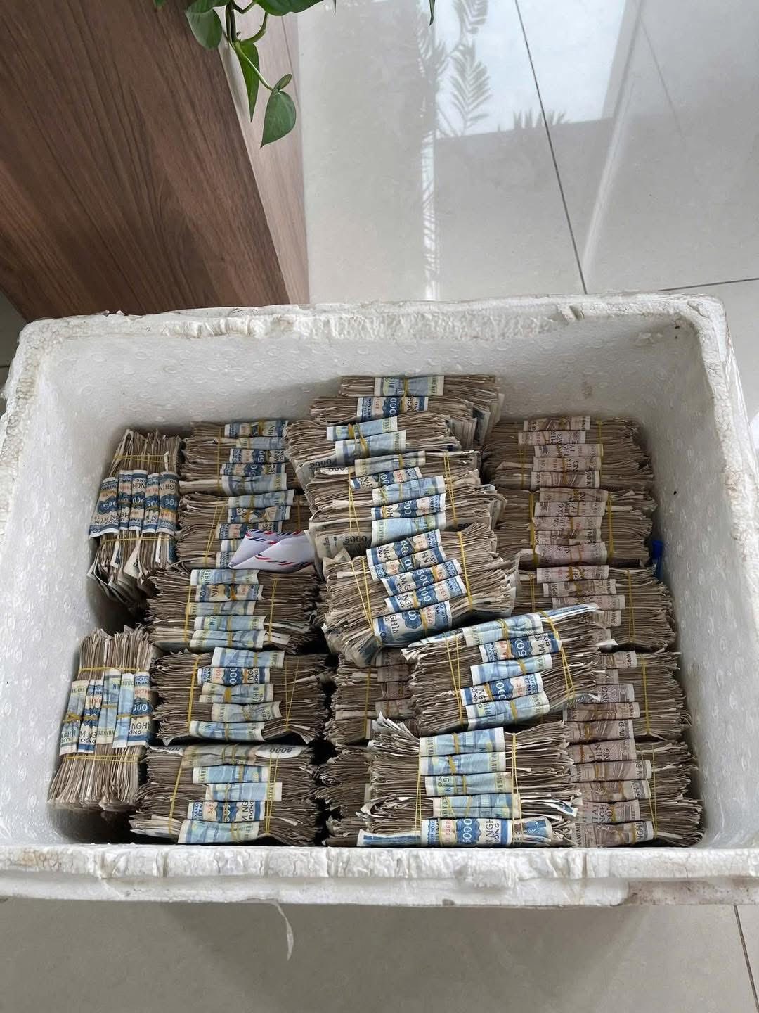 53396359716488641460709367648149781647512885n 17552271622751600444197 1755257062152 17552570623022147470192 Thông tin người đàn ông tiết kiệm tiền ăn sáng để mua xe ô tô là bịa đặt, chính chủ nói rõ về nguồn gốc số tiền lẻ #60m