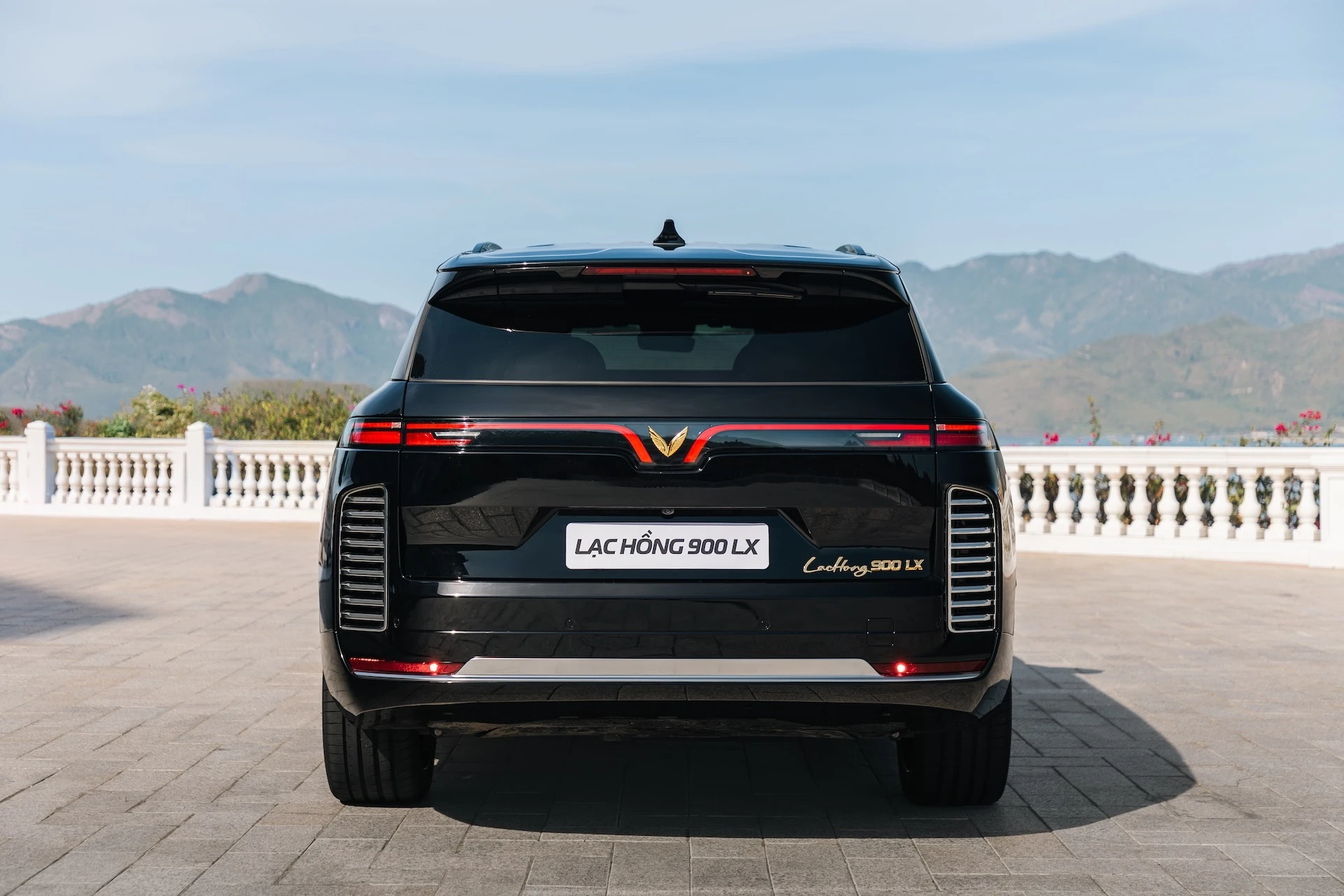 Lac Hong 900 LX 3 Xe EV VinFast giới thiệu Lạc Hồng 900 LX