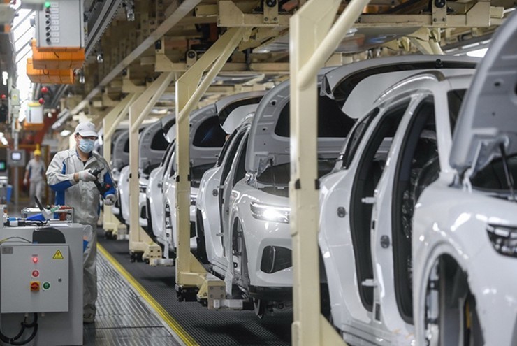 2 1757125267 237 width740height495 Chuyện thật như đùa với pin xe điện làm bằng “gỗ” - 18/9/2025