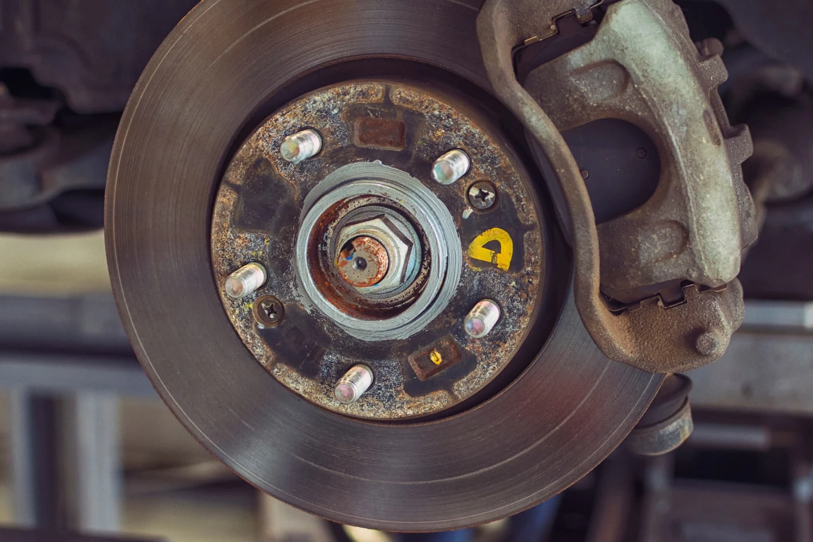 Brake Rotor 1 Bao lâu thì mới cần thay đĩa phanh ? 25/09/2025