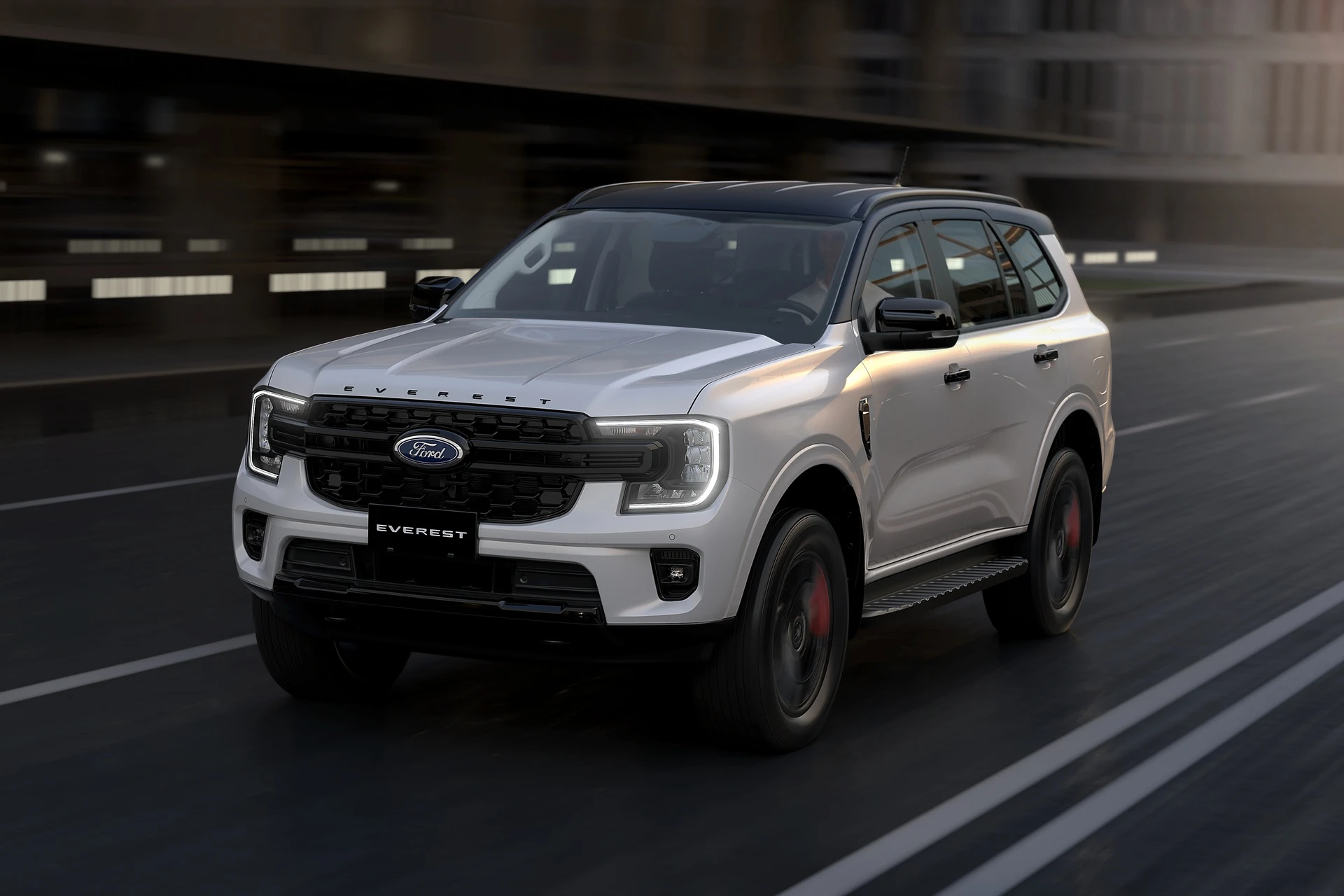 Ford Everest Sport 6 'Báo động' cho xe Hàn, ôtô điện thống trị top xe bán chạy - 8/2025'