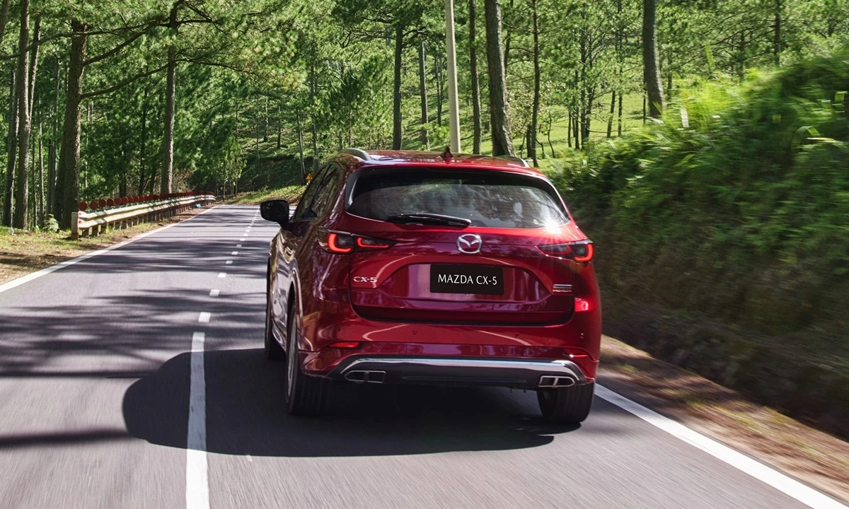 Mazda CX 5 2 'Báo động' cho xe Hàn, ôtô điện thống trị top xe bán chạy - 8/2025'