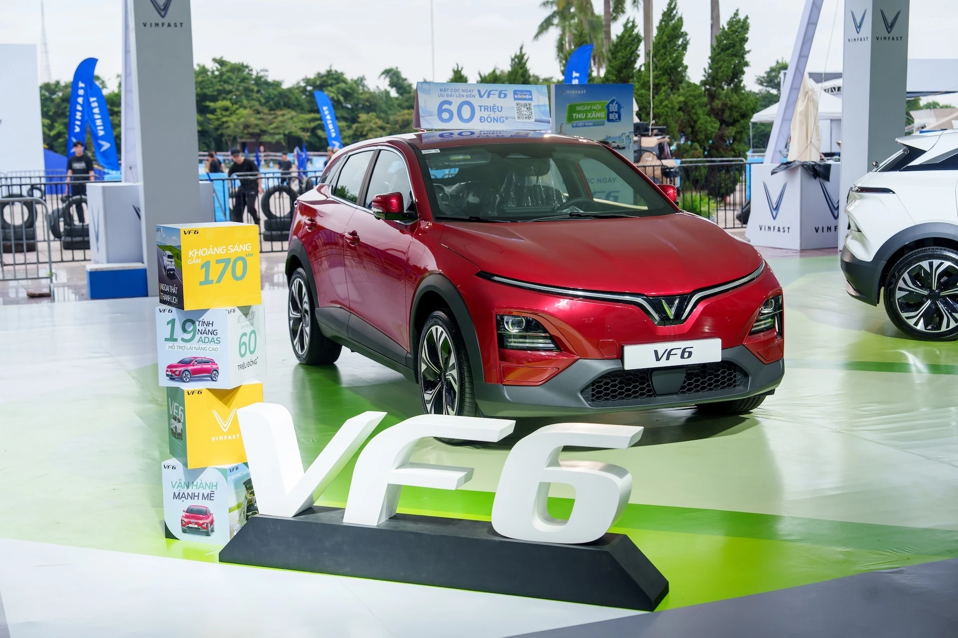 VinFast VF 6 2 'Báo động' cho xe Hàn, ôtô điện thống trị top xe bán chạy - 8/2025'