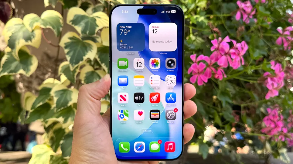 danh gia chi tiet iPhone 17 Pro Max Pin annotation 2025 09 18 091228 1758170552 839 width965height540 Đánh giá chi tiết iPhone 17 Pro Max: Pin "trâu" nhất lịch sử iPhone