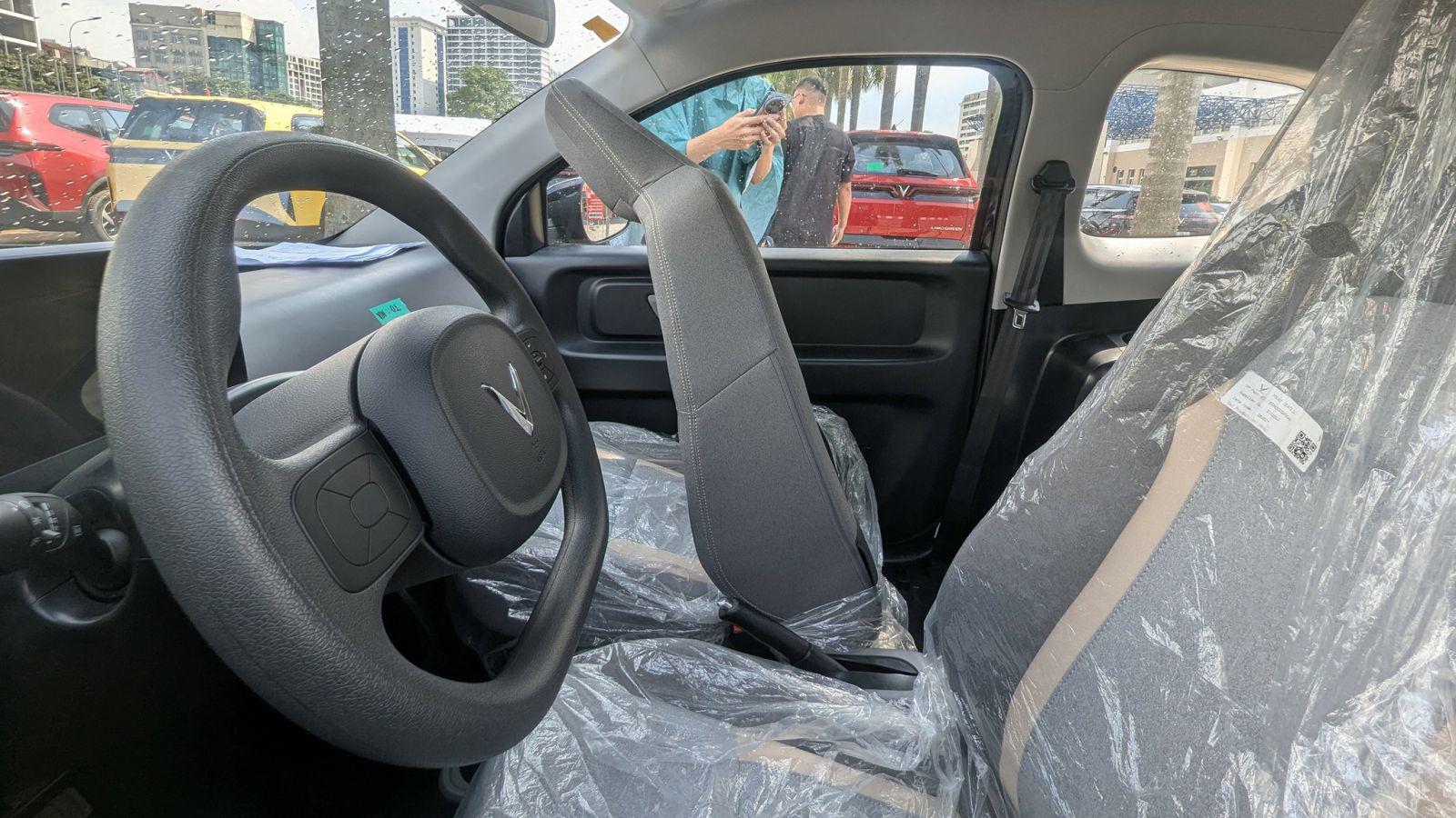 m 5 1758560946 68 width1600height900 1 Xe VinFast Minio Green xuất hiện trên đường phố Hà Nội