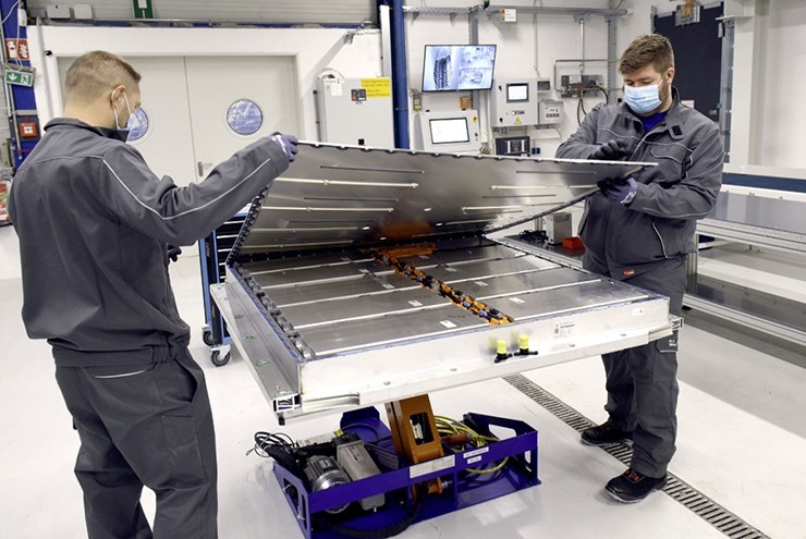 2 1760499772 776 width740height495 Pin xe điện có thể được tái chế gần như vô hạn nhờ công nghệ mới của Mỹ 17/10/2025