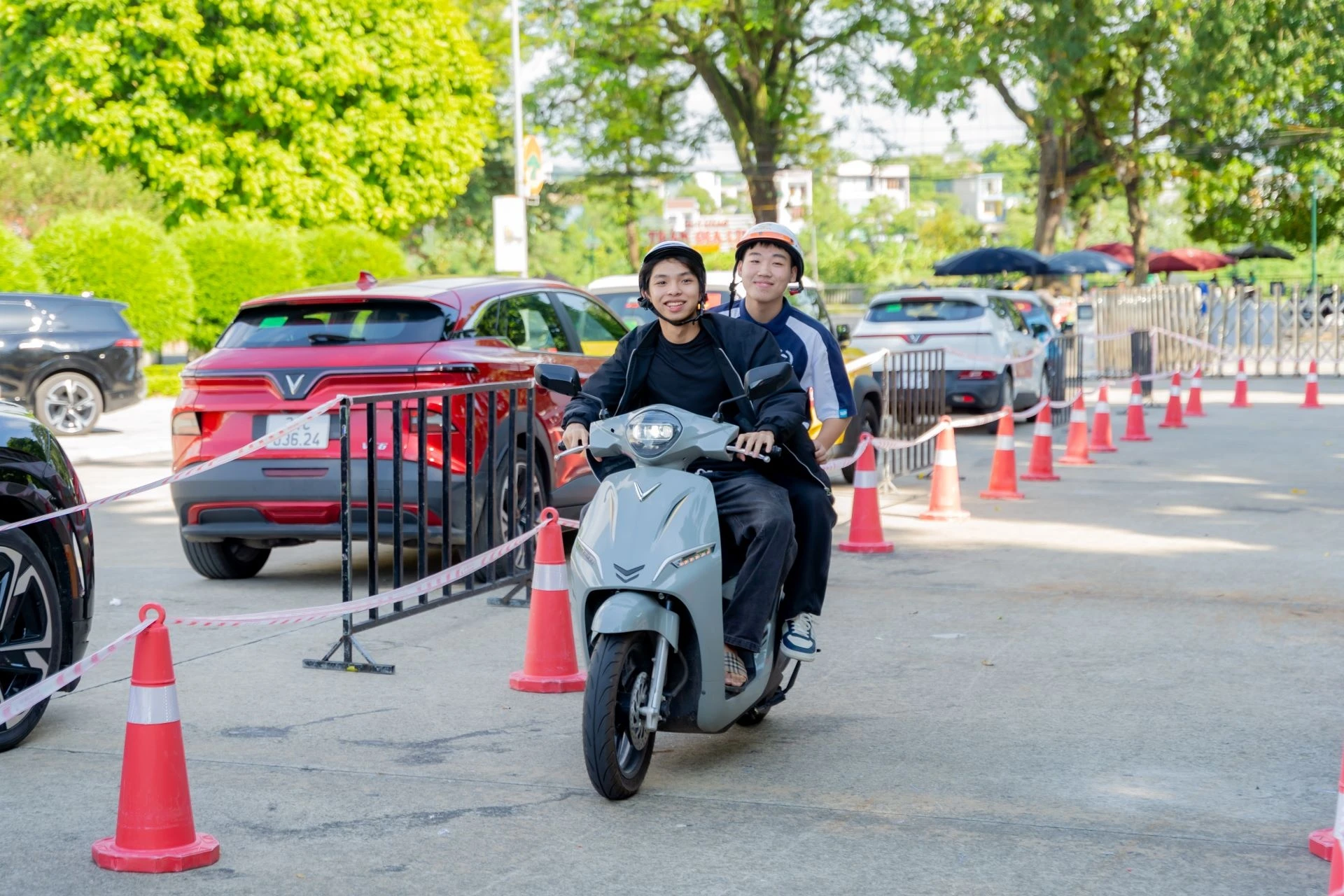 3 2 VinFast tiếp tục triển khai 'Ngày hội thu xăng đổi điện' tại 3 miền