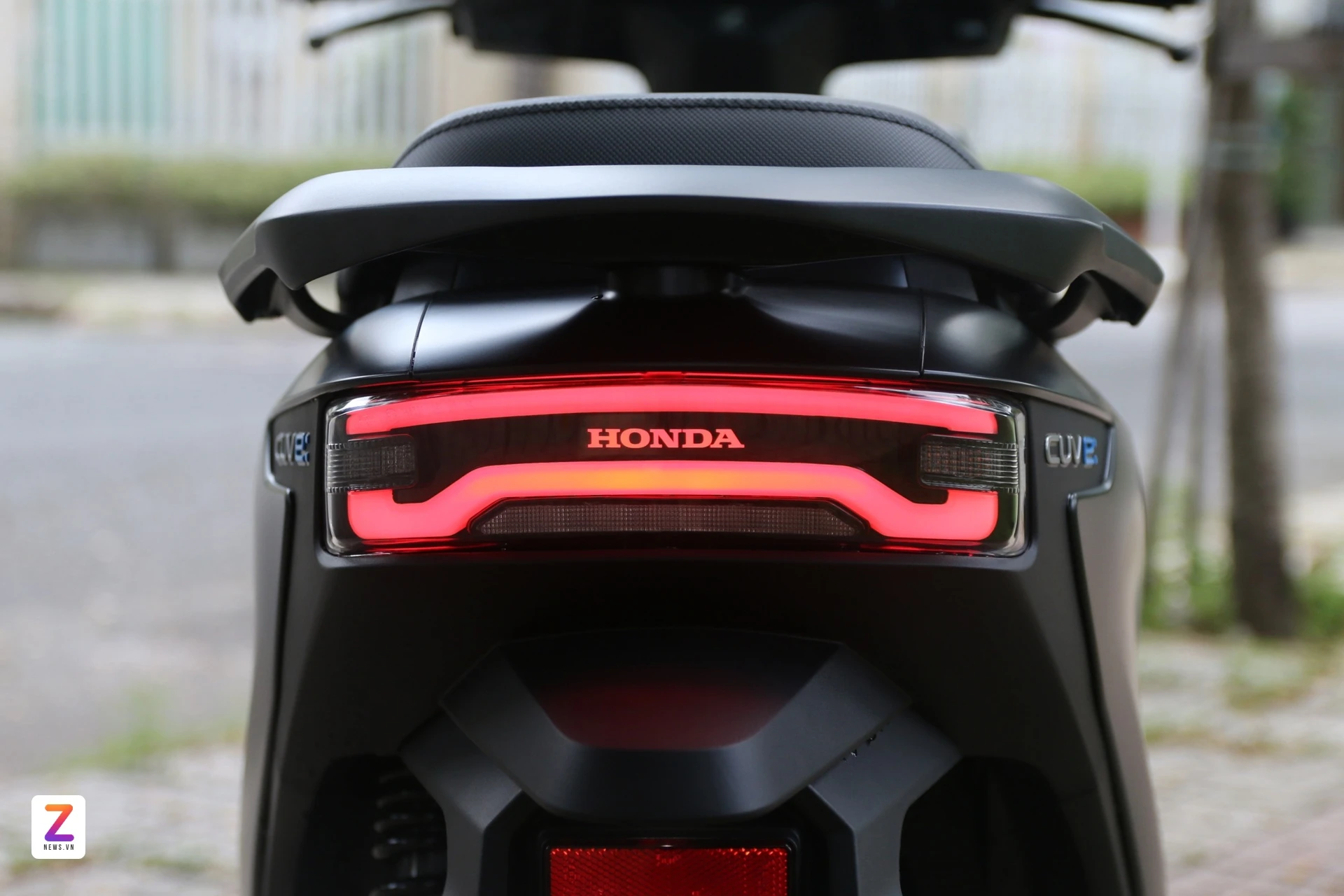Diện mạo thị trường xe máy điện Việt - 10/2025 30 Diện mạo thị trường xe máy điện Việt - 10/2025 Honda CUV e znews 8 Diện mạo thị trường xe máy điện Việt - 10/2025