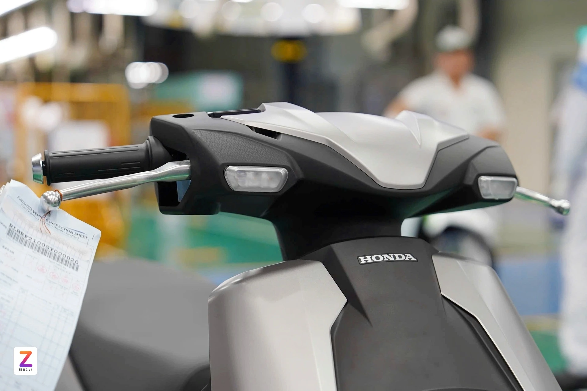 Honda ICON e production znews 3 1 Hoán cải xe máy xăng thành xe điện có khả thi? 7/11/2025