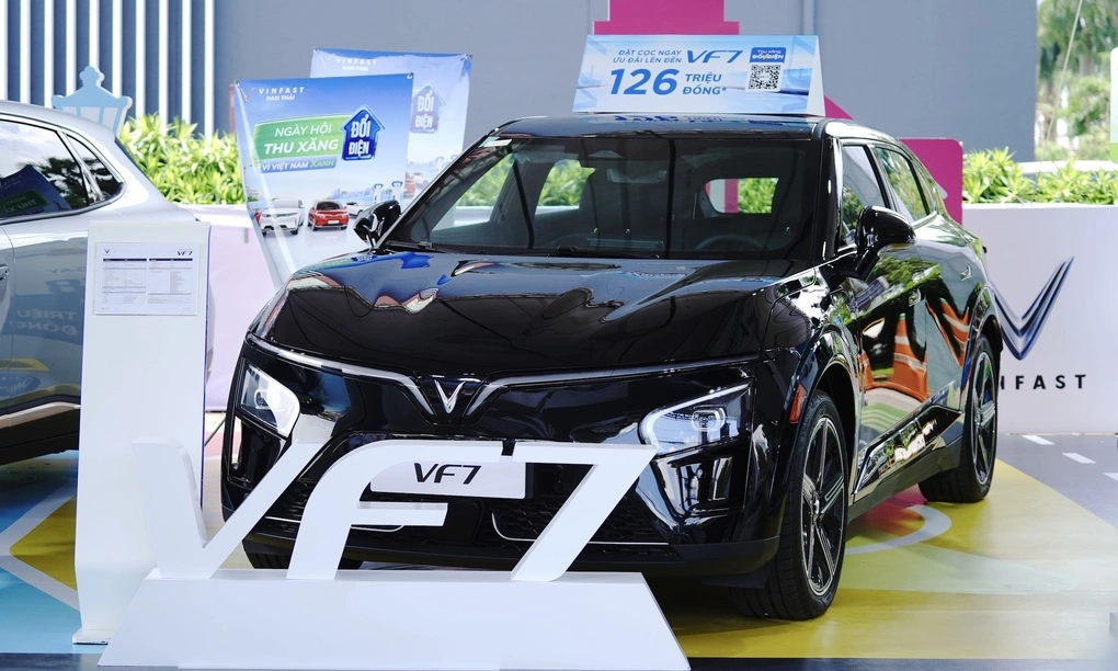 Doanh số CUV cỡ C nửa đầu 2026 - VinFast VF 7 vượt Territory 30 Doanh số CUV cỡ C nửa đầu 2026 - VinFast VF 7 vượt Territory VF 7 VNEXPRESS jpeg 1784949043 8371 1784949428 1 Doanh số CUV cỡ C nửa đầu 2026 - VinFast VF 7 vượt Territory