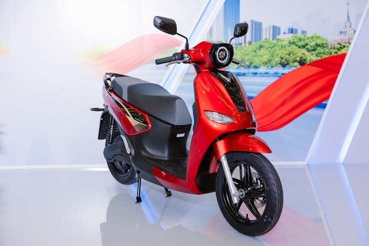 Bộ đôi VinFast Kyo và Kinet chốt giá khởi điểm 30 triệu và 40 triệu đồng, miễn phí đổi pin đến 2028 31 Bộ đôi VinFast Kyo và Kinet chốt giá khởi điểm 30 triệu và 40 triệu đồng, miễn phí đổi pin đến 2028 xe 2 1784531414 937 width740height493 1 Bộ đôi VinFast Kyo và Kinet chốt giá khởi điểm 30 triệu và 40 triệu đồng, miễn phí đổi pin đến 2028